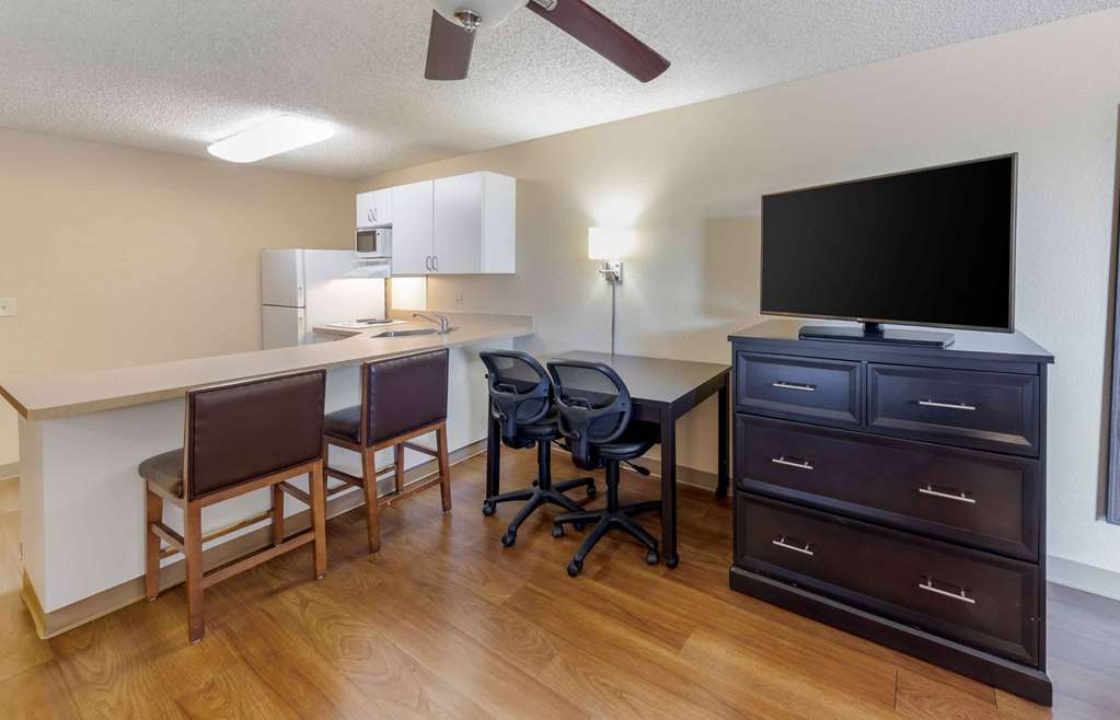 Extended Stay America Suites Los Angeles Arcadia - photo 33