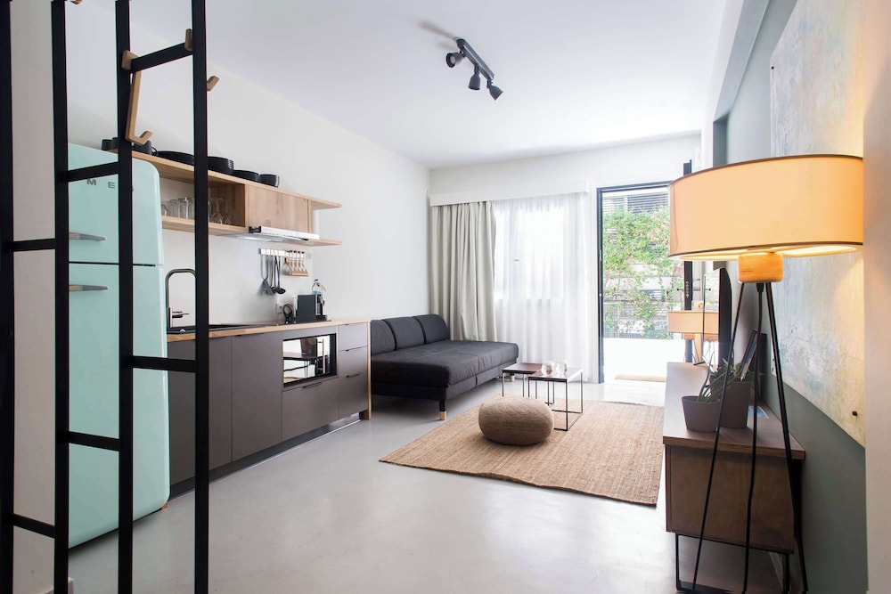 Soho Apartments by Olala Homes — 4-Star Luxury Hotel in Athens, Greece