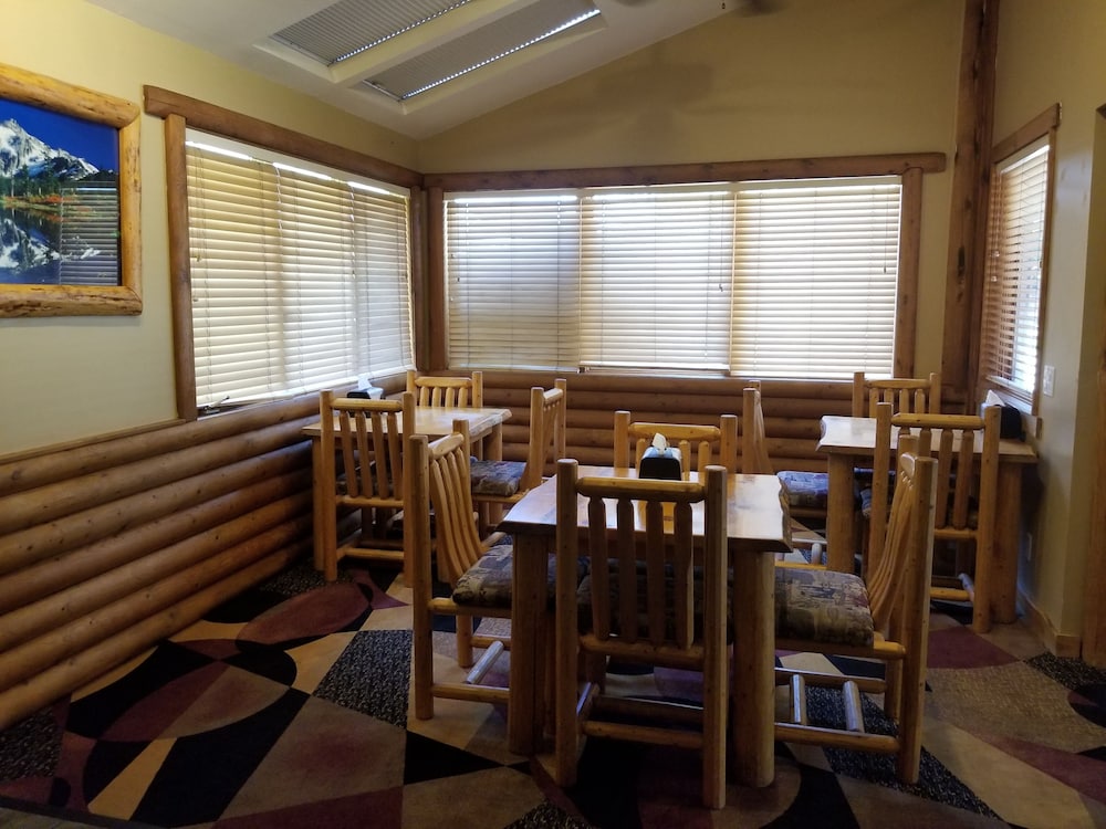 Days Inn by Wyndham Sandpoint - photo 32