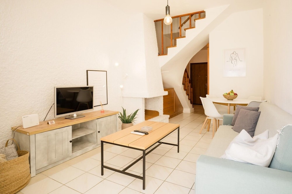 EL Maisonette Platanidia in Volos, Greece