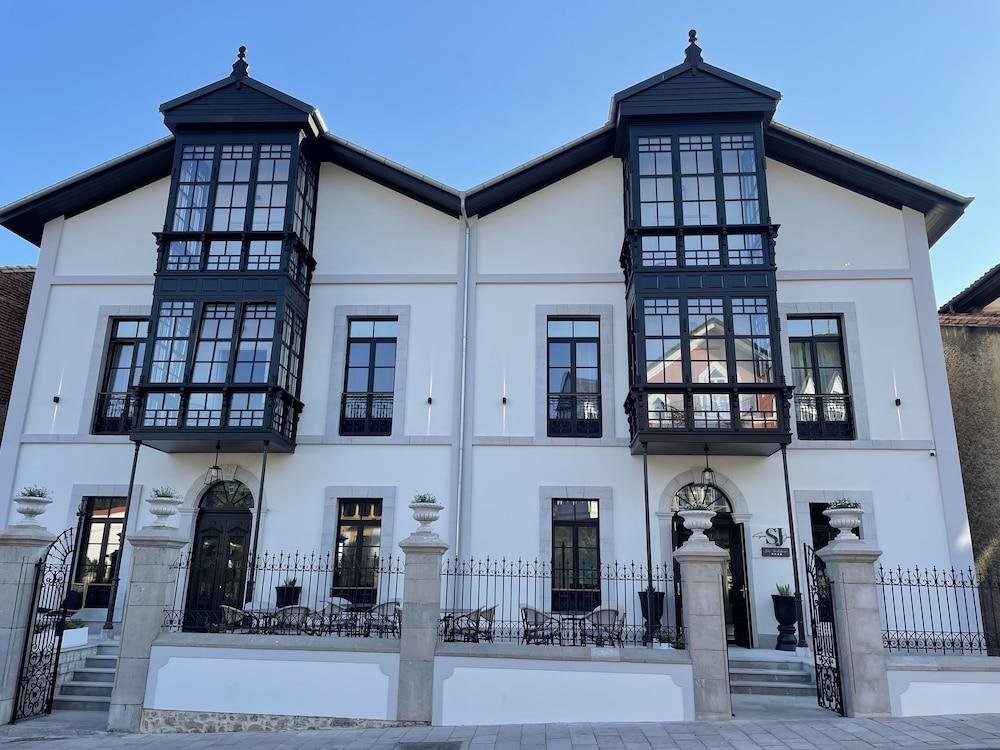 Hotel Las Indianas in Llanes, Spain