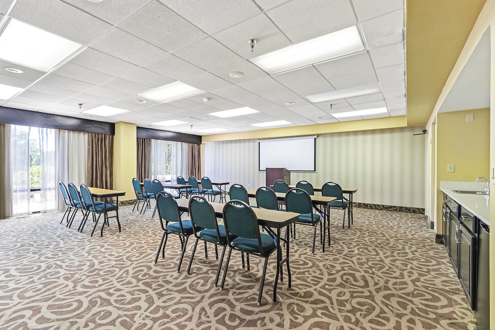 Holiday Inn St. Petersburg West by IHG - photo 58