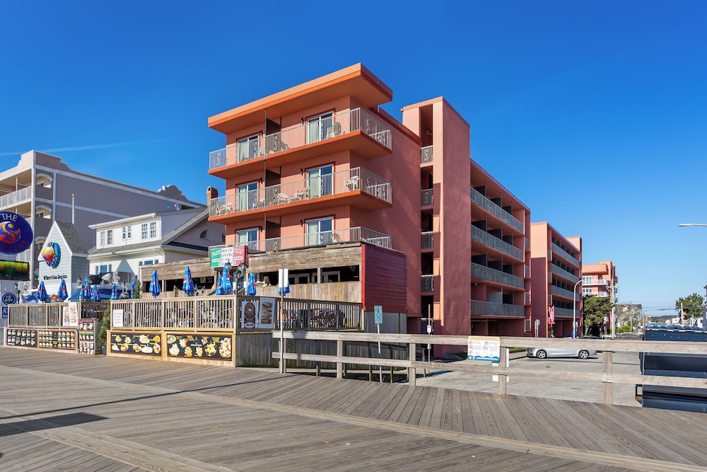 Americana Motor Inn Oceanfront - featured photo