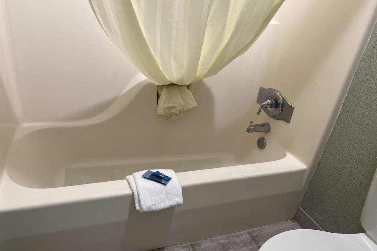 Diamond Inn - photo 15