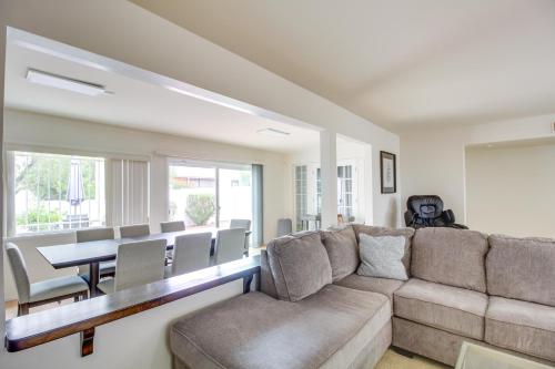 Tucson Townhome with Shared Pool in 55 and Community — Tucson — photo 5