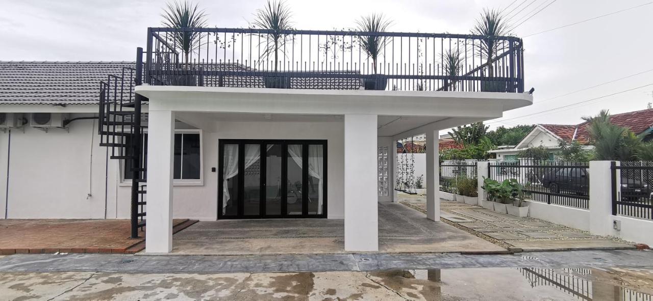 Grandma homestay 老家民宿 — 4-Star Luxury Hotel in Muar, Malaysia