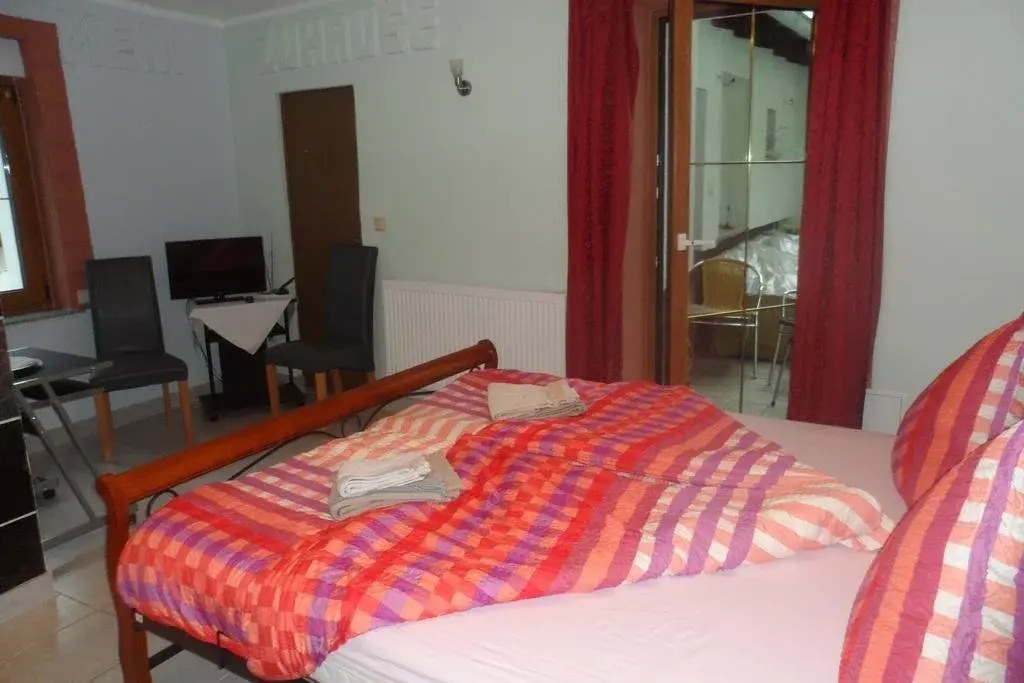 Regenbogen Hotel in Friedrichsthal, Germany