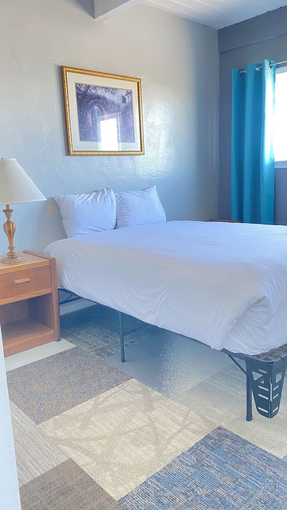 Ocean Shores Inn & Suites - photo 18