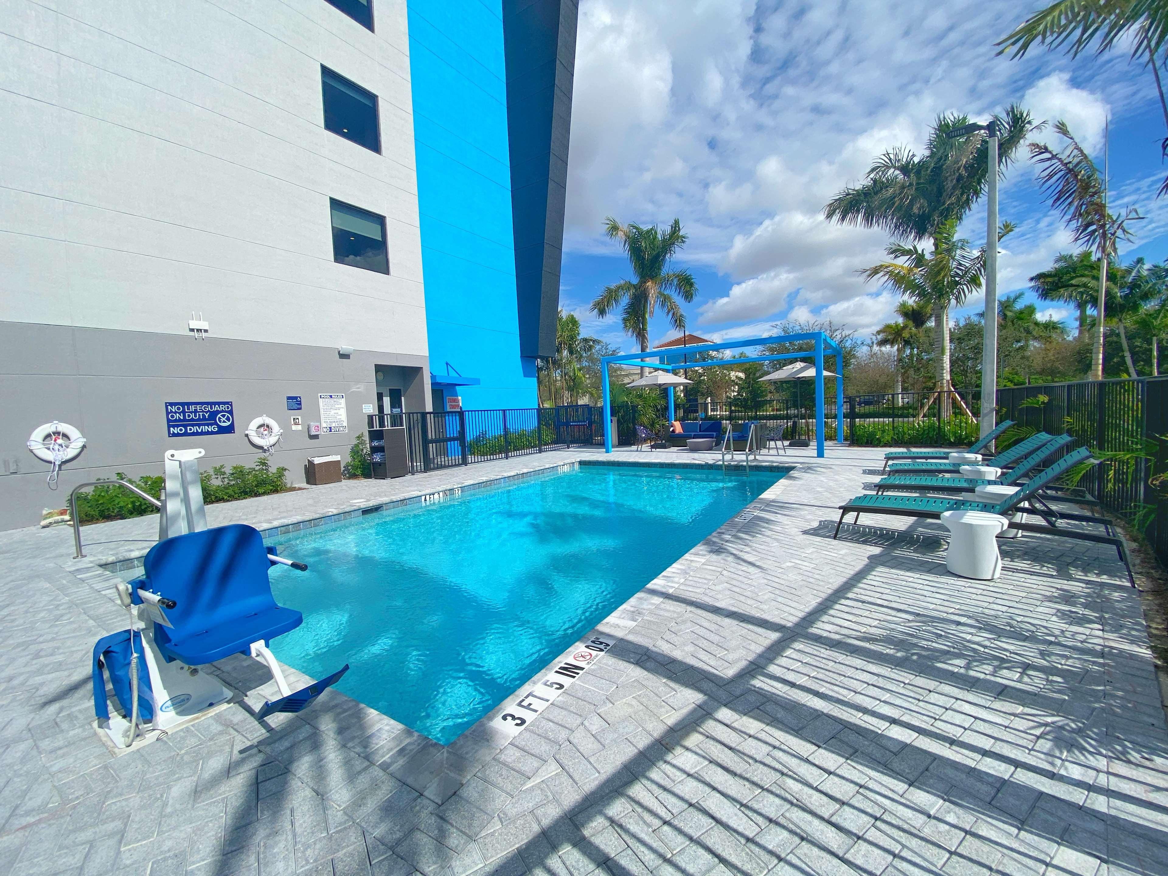 Tru By Hilton Miramar - photo 23
