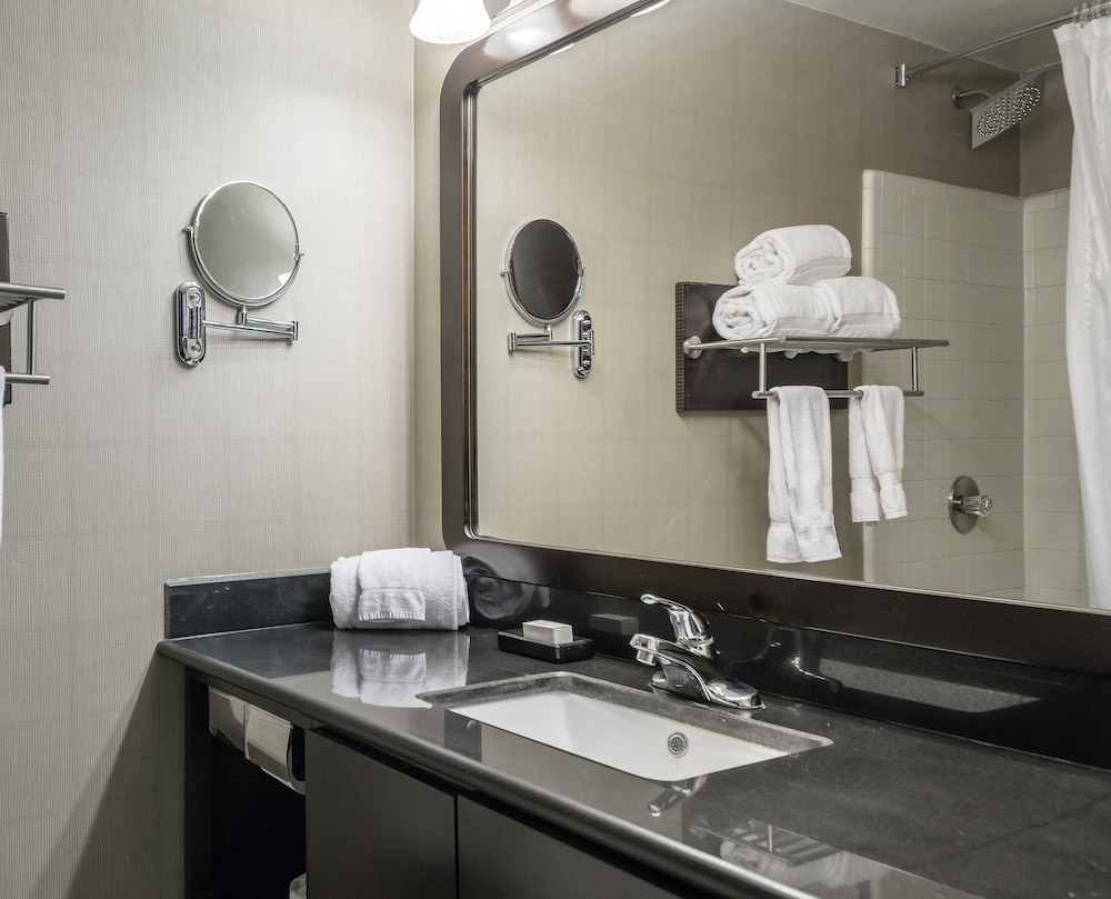 Causeway Bay Hotel - photo 22