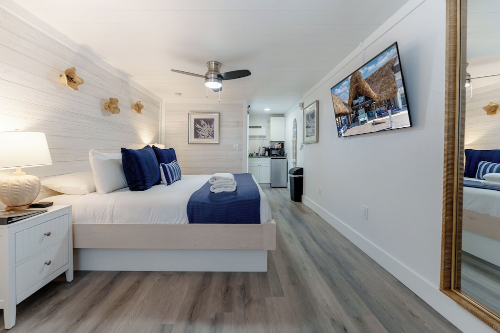 Siesta Key Beach Resort and Suites - photo 13