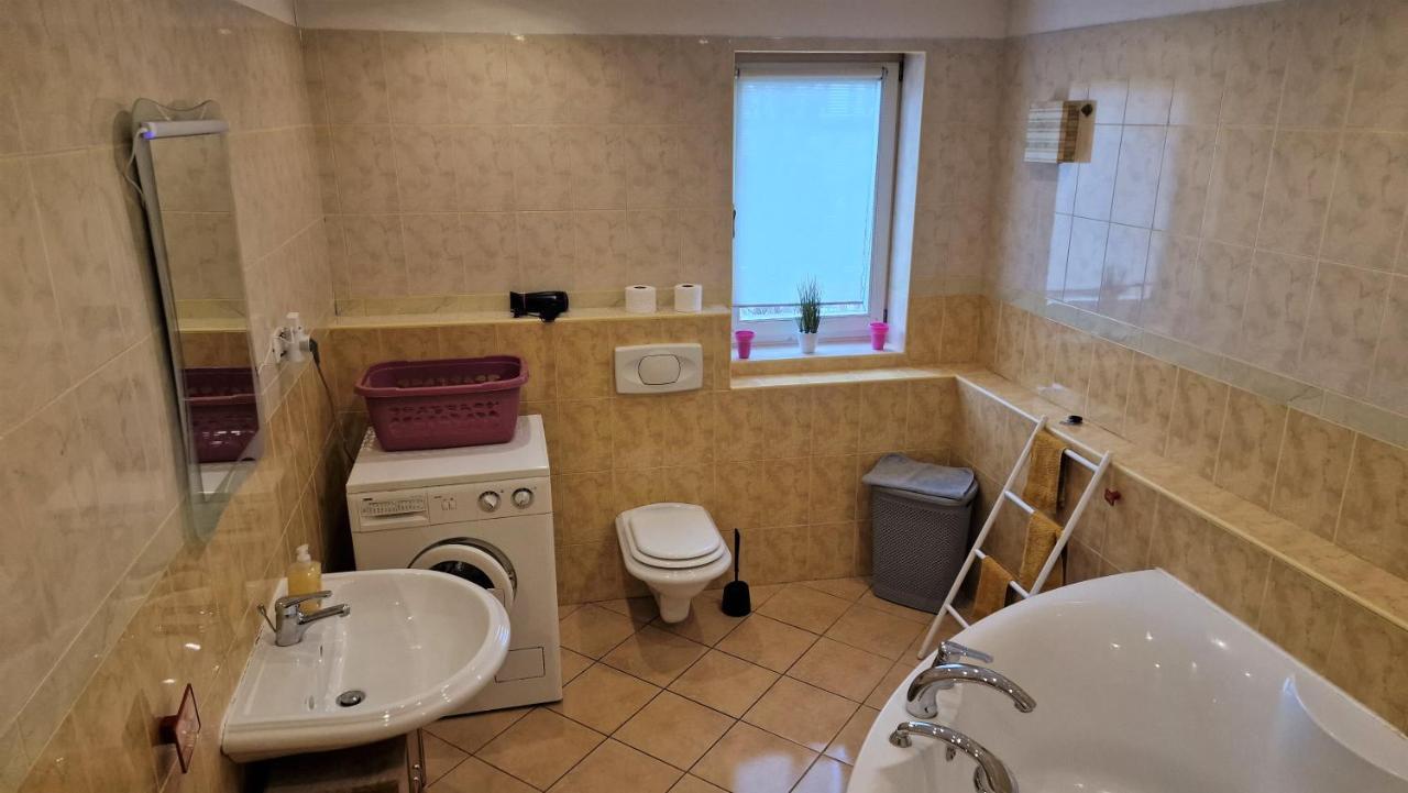 Simple 3 Room Apartment — Bakar — photo 5