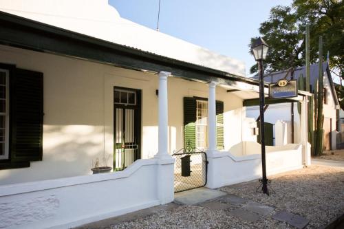 CatsWhiskers — 4-Star Luxury Hotel in Graaff-Reinet, South Africa