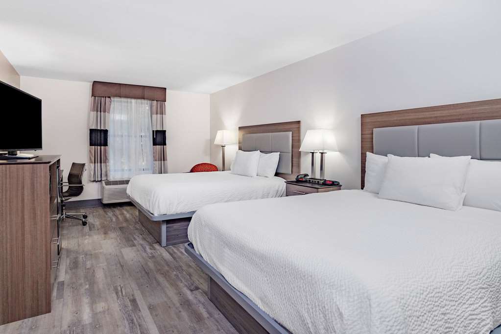 Ramada by Wyndham Hendersonville - photo 5