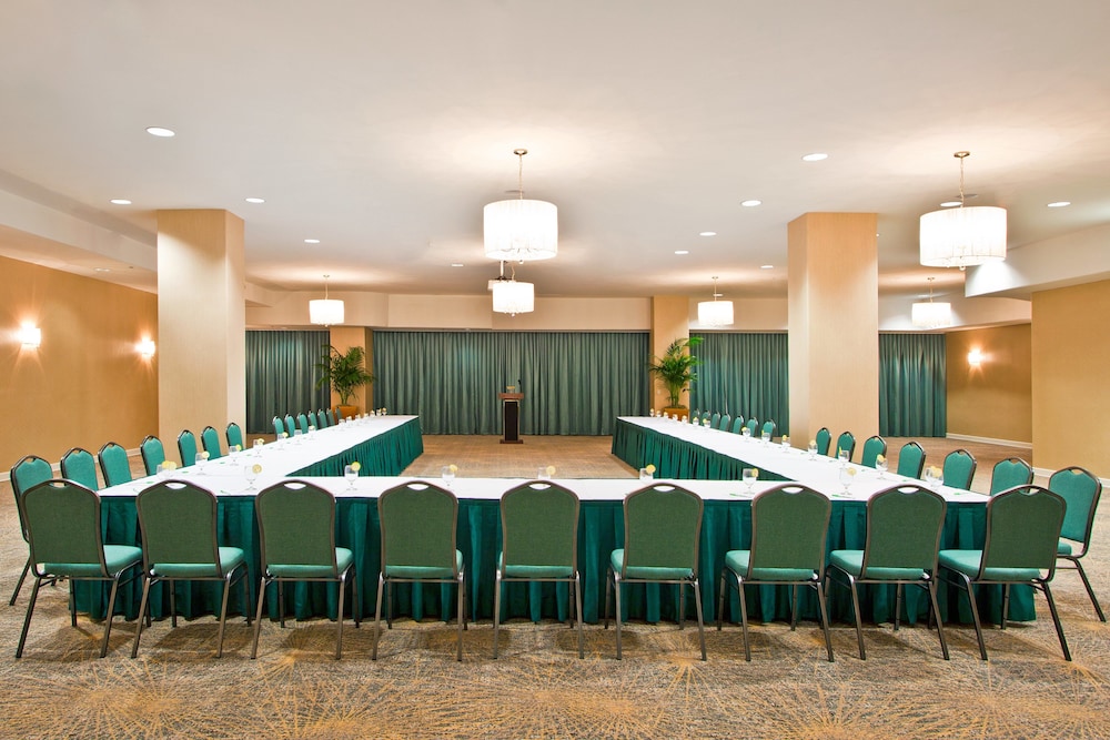 Holiday Inn Miami Beach Oceanfront by IHG - photo 56