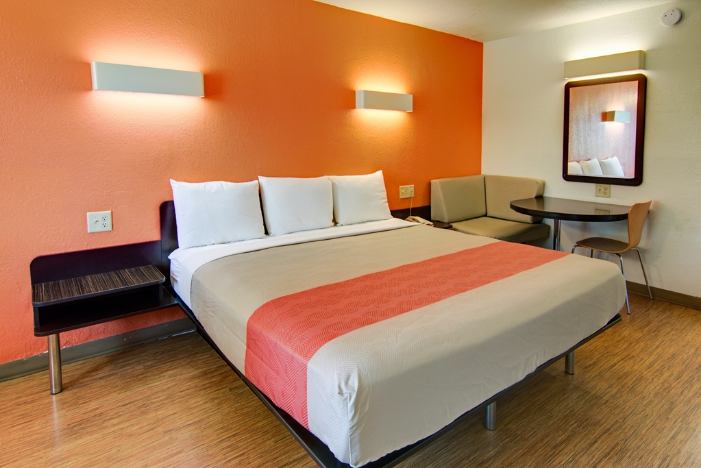 Motel 6 Mount Pleasant TX - featured photo