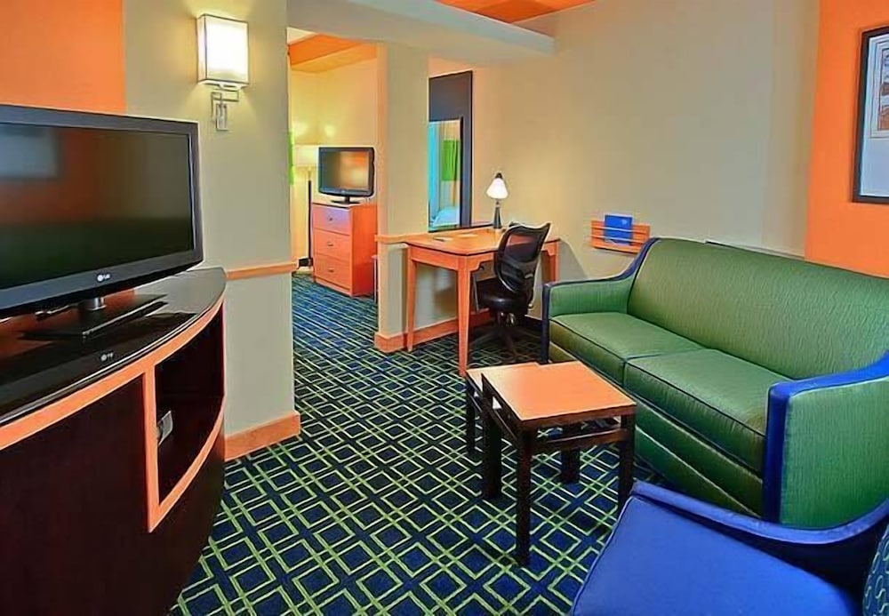 Fairfield Inn & Suites by Marriott Harrisburg West - photo 7