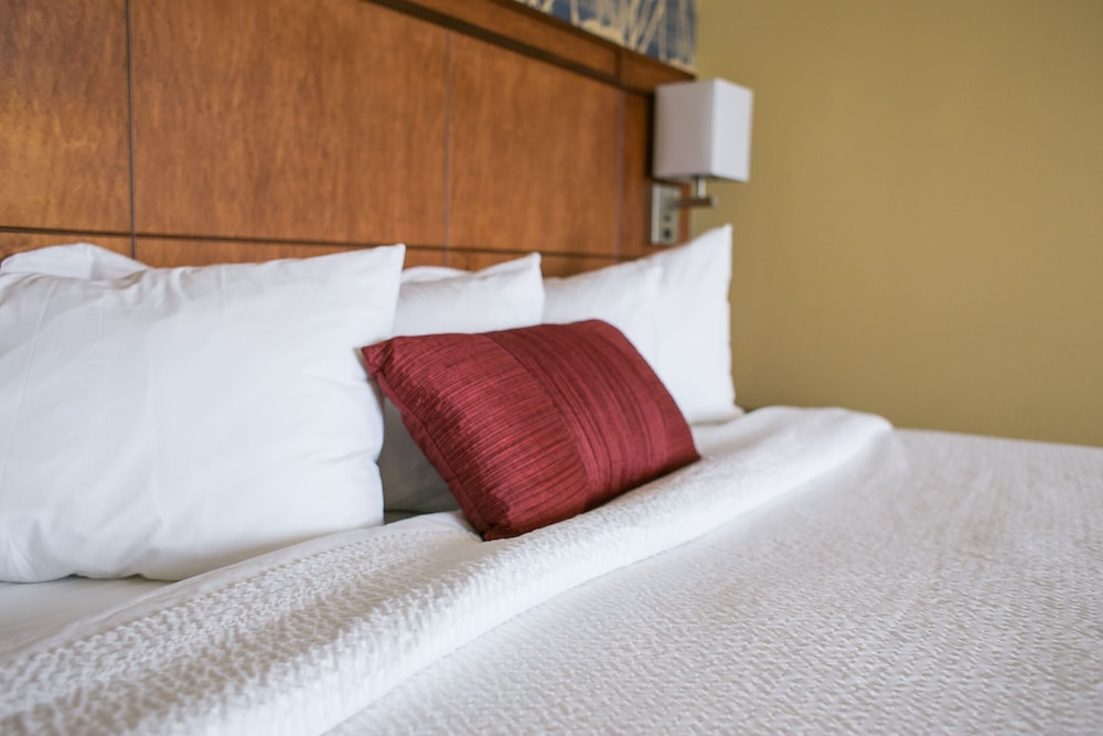 Courtyard by Marriott Fargo Moorhead MN - photo 5