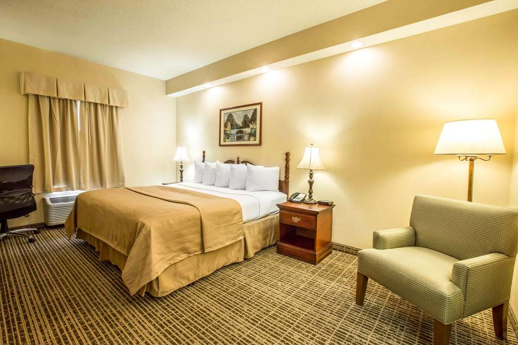 Quality Inn Greeneville Tusculum - photo 12