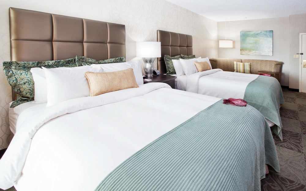 Crowne Plaza Charleston Airport Conv Ctr by IHG - photo 4