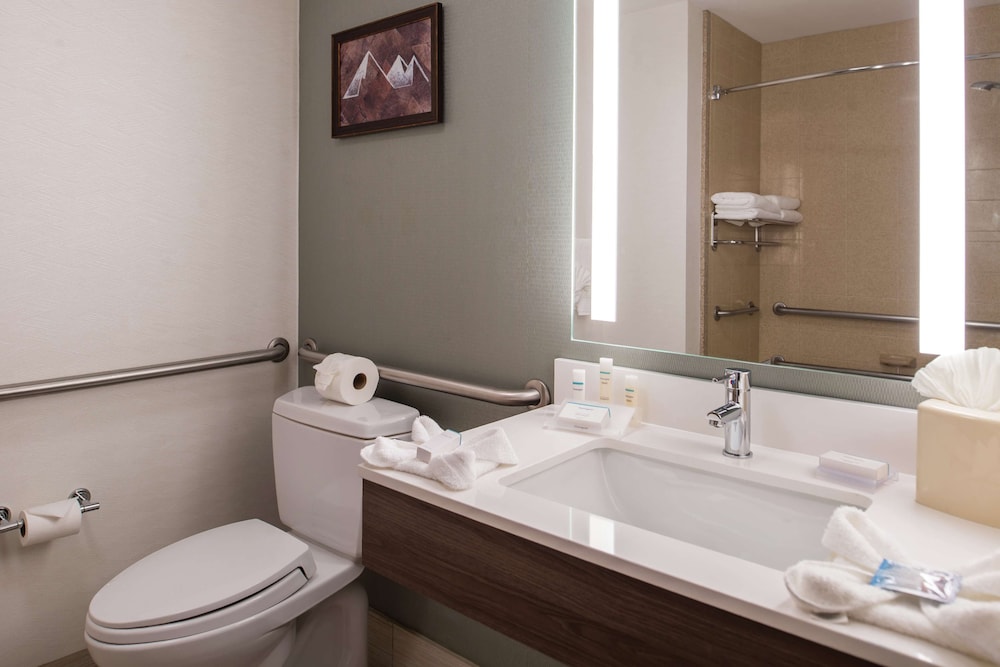 Hilton Garden Inn Bend - photo 54