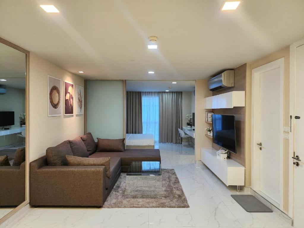 Condominium Sukhumvit Soi 5 BTS Nana Room Size 47m2