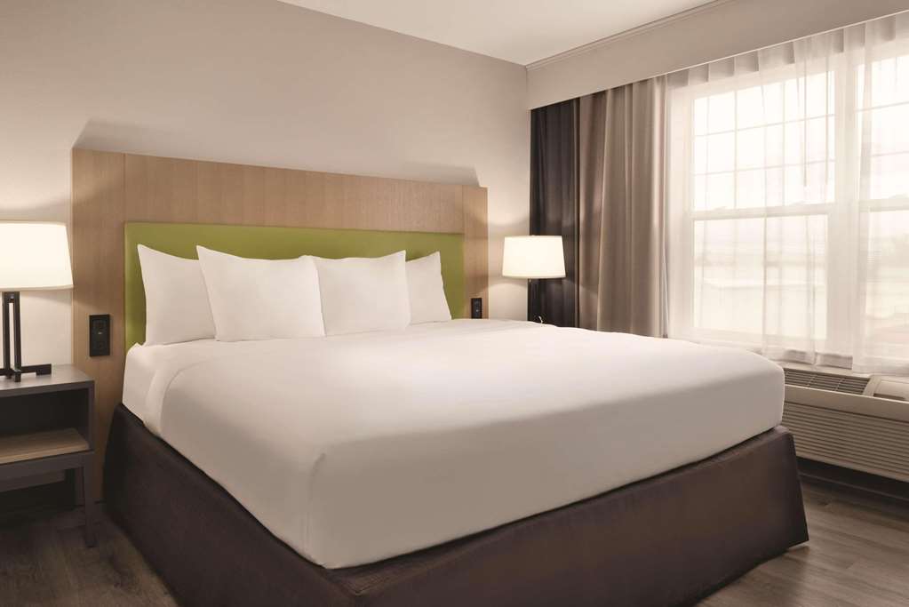 Country Inn & Suites by Radisson Waterloo IA - photo 15