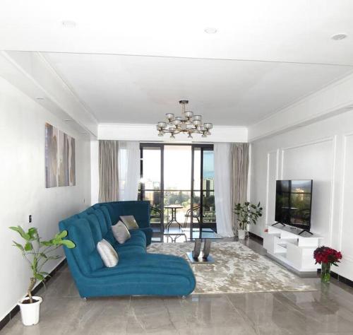 3 Bedroom Luxury Apartment Airport Pick Up Available
