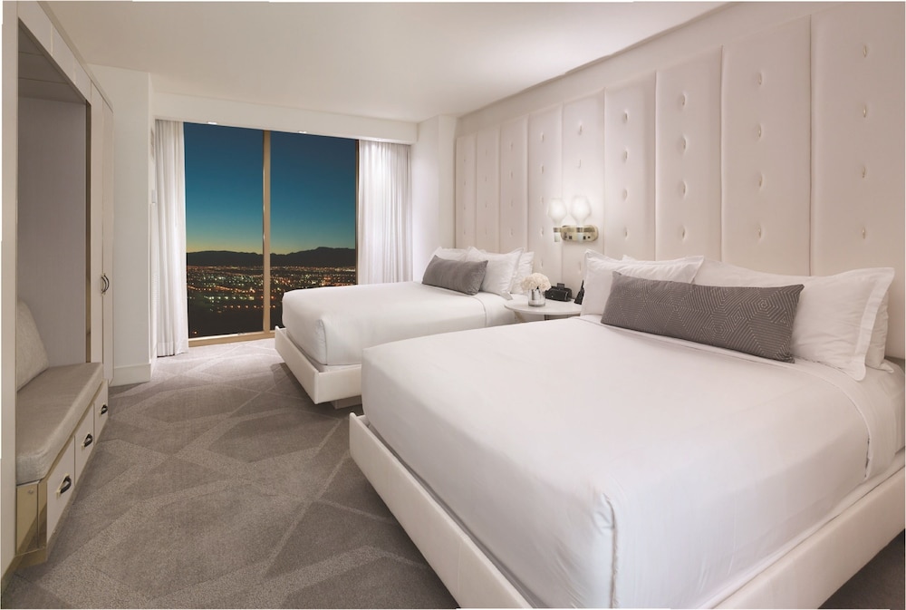 Mandalay Bay Resort And Casino - photo 7