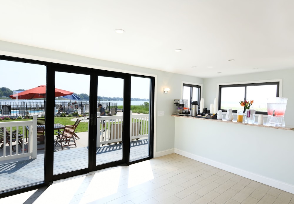 Bayview Resort - photo 2
