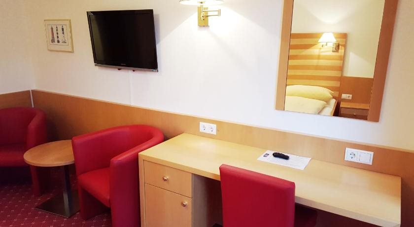Gasthof Hotel Zur goldenen Krone — hotel in Furth Bei Goettweig