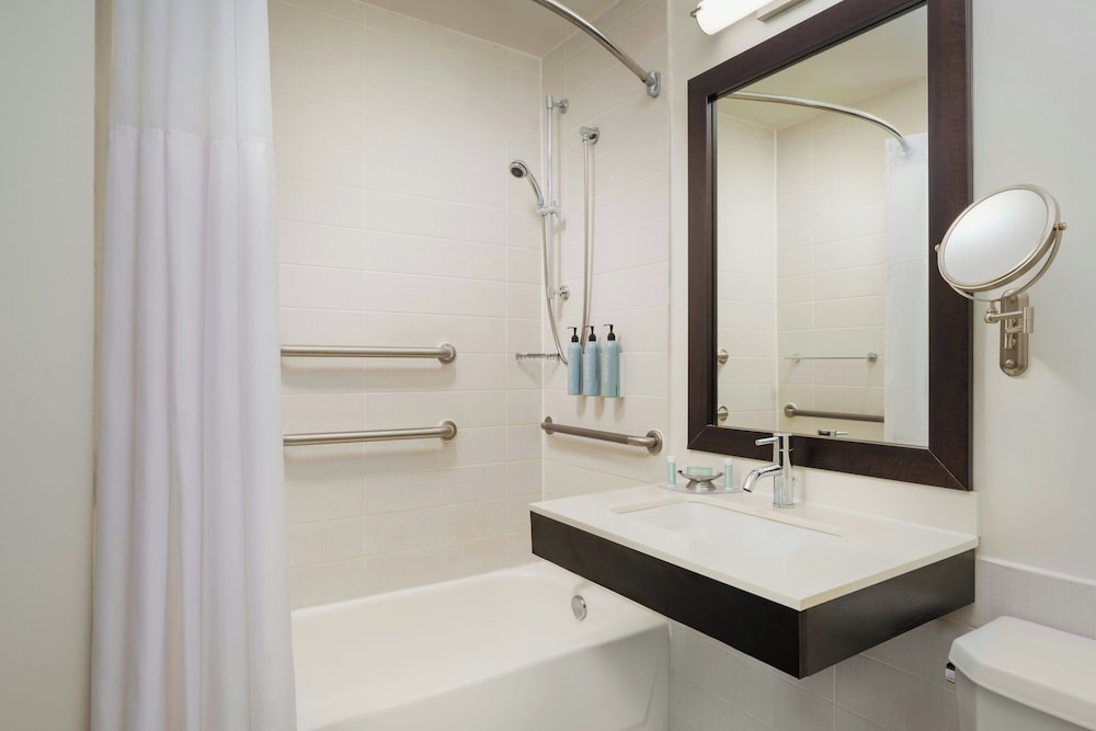 Courtyard by Marriott New York Manhattan Times Square - photo 28