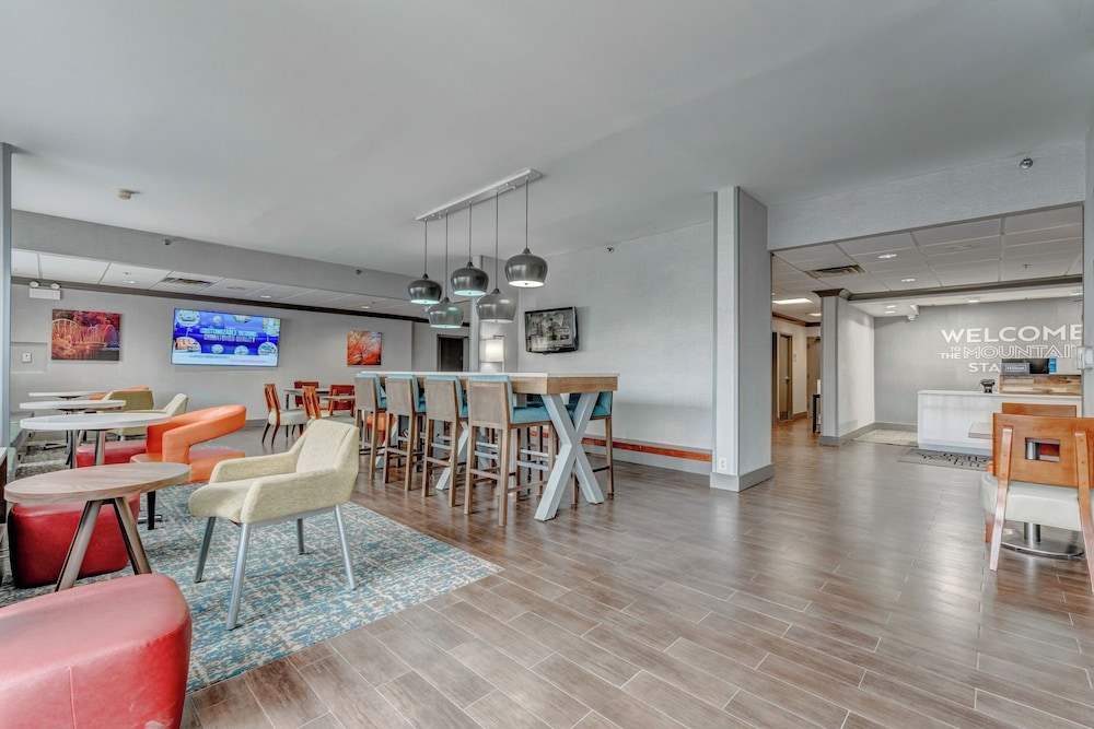 Hampton Inn Morgantown - photo 25