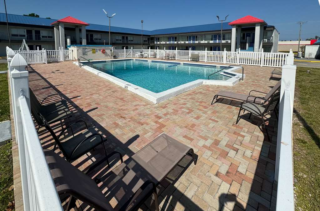 Studio 6 Englewood FL - photo 2