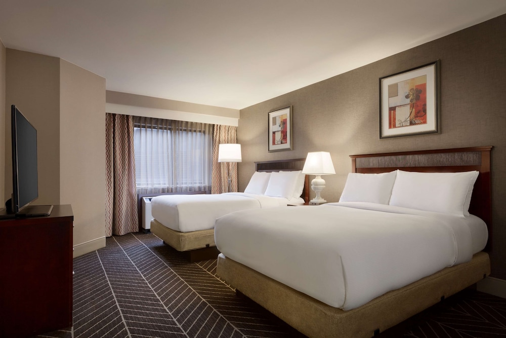 Hilton Arlington - photo 20