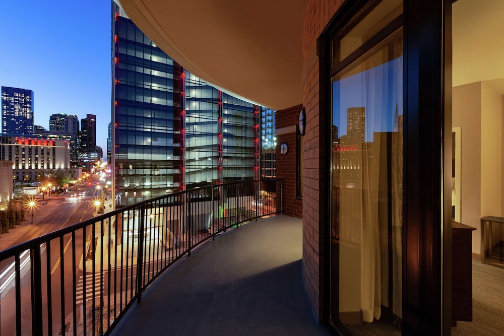 Hampton Inn & Suites Nashville Downtown - photo 43