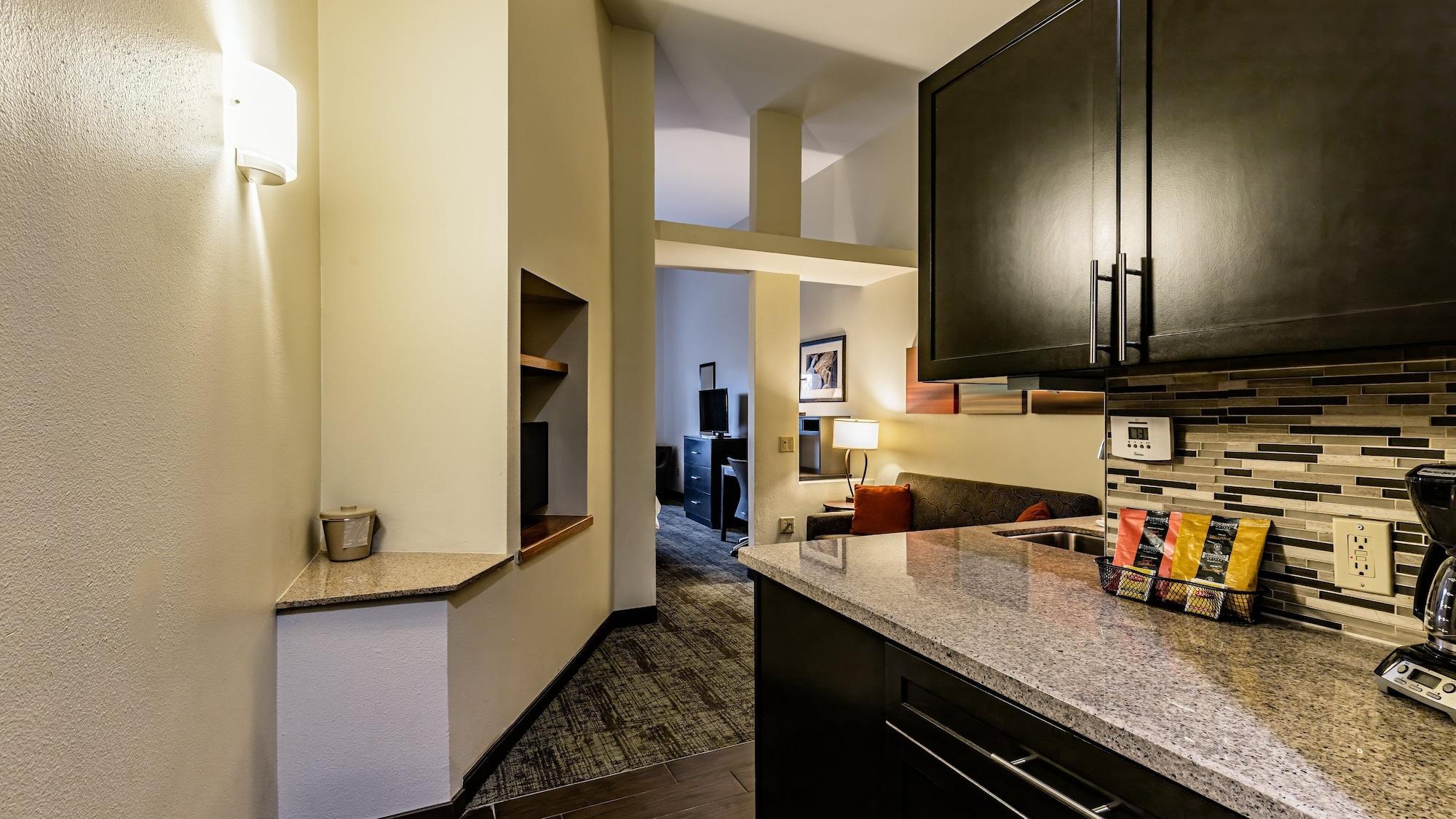 Staybridge Suites Laredo International Airport by IHG - photo 17