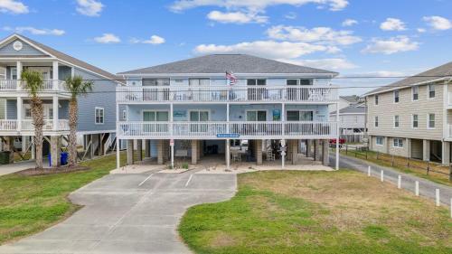 Charming 3 BR Oceanview Condo located in Surfside — 4-Star Luxury Hotel in Myrtle Beach, United States