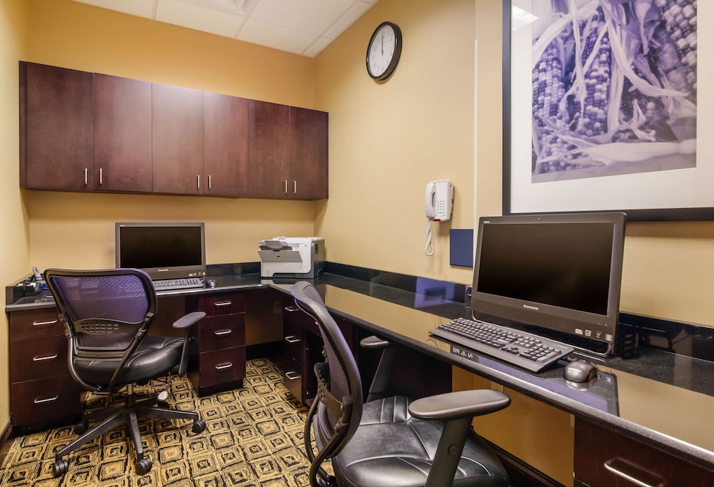 Hampton Inn Galax - photo 35