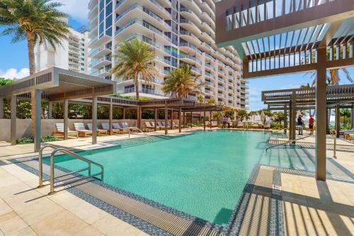 Tranquil Tides — 4-Star Luxury Hotel in Riviera Beach, United States