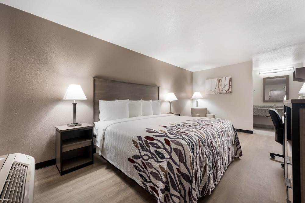 Red Roof Inn Birmingham South - photo 13