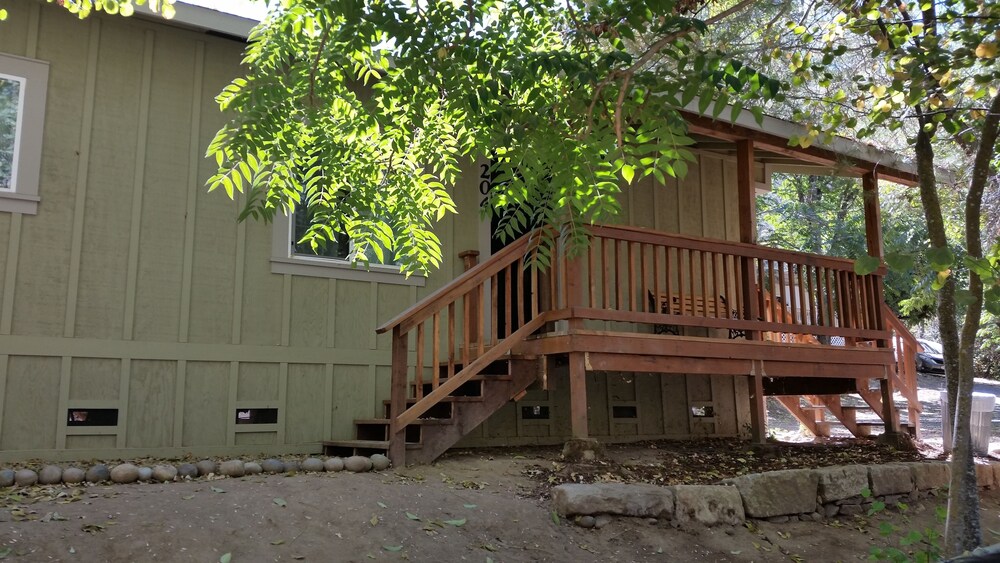 Indian Flat RV Park Tent Cabins & Cottages - photo 51