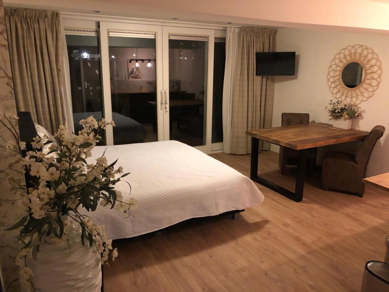 Garden Room Or Economy Room
