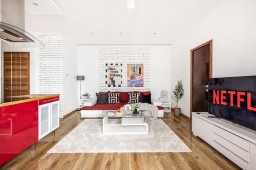 Relaxing Spacious Balcony Super Central Near Opera — 4-Star Luxury Hotel in Budapest, Hungary