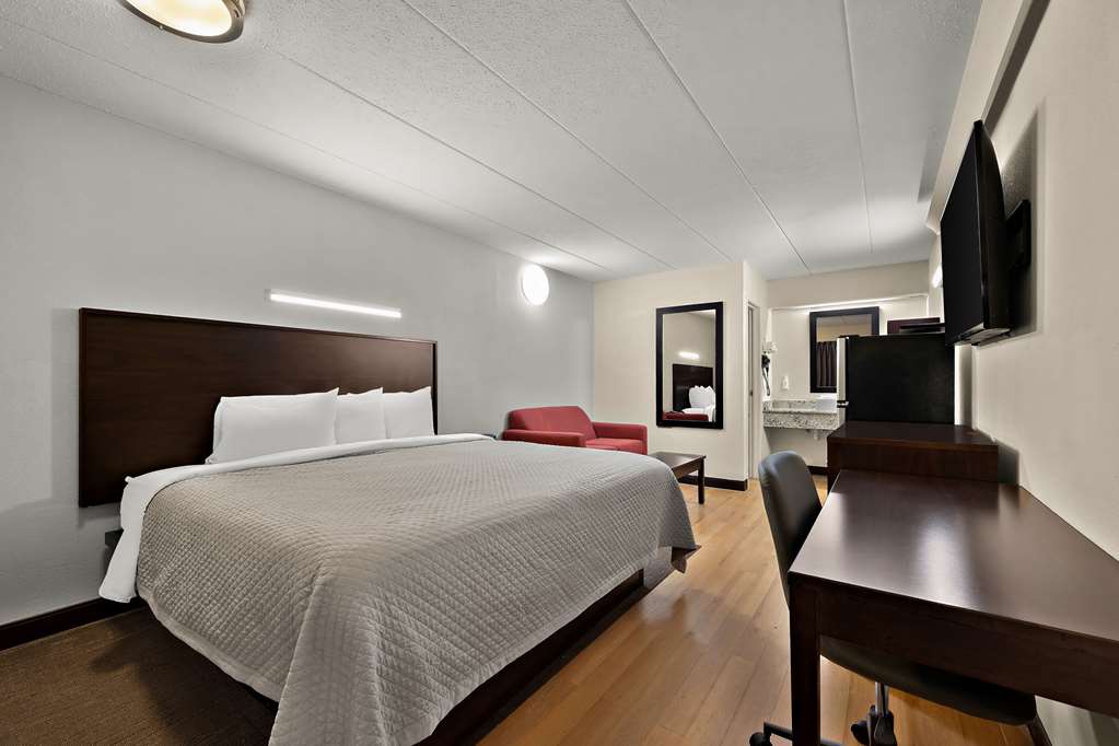 Suburban Studios Peoria - photo 8