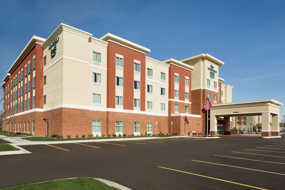 Homewood Suites by Hilton Kalamazoo Portage - carbon neutral hotel in Portage