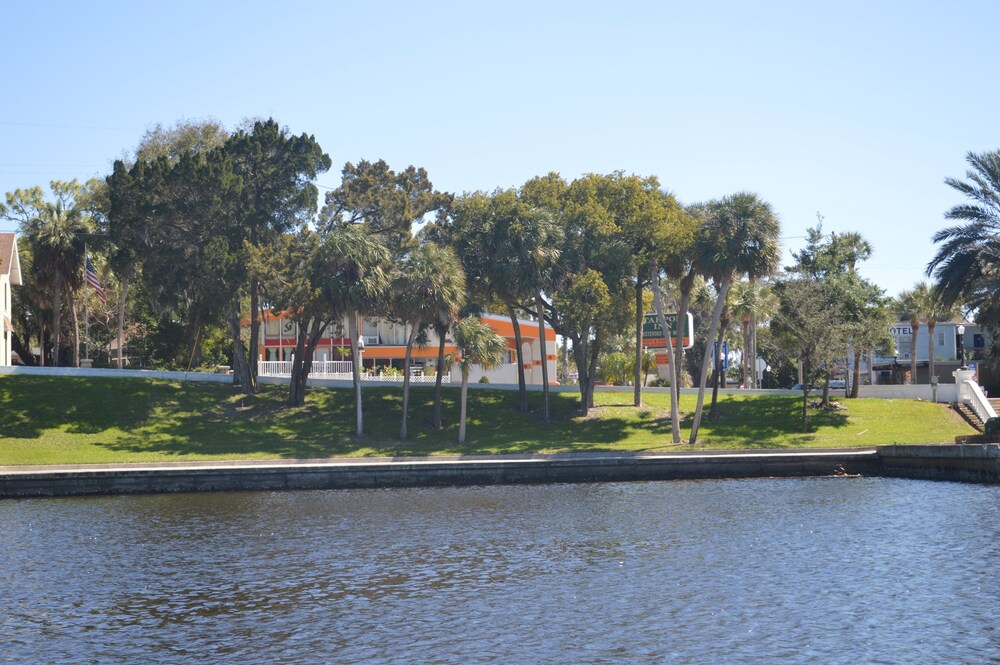 Tarpon Inn - photo 64
