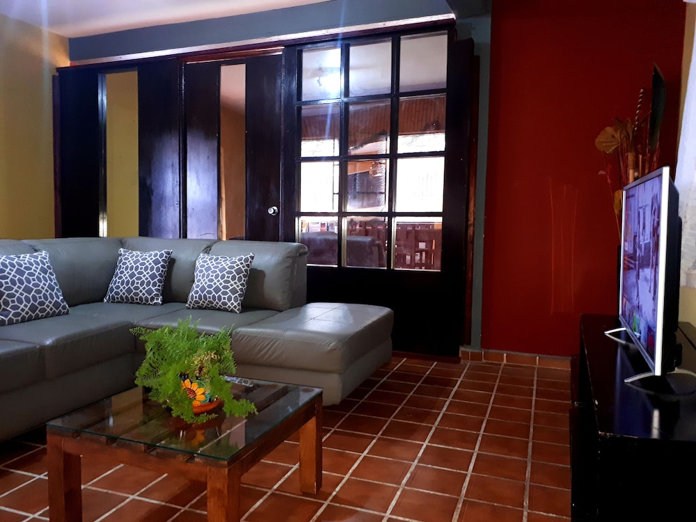 Casa Bugambilias 11235596 — Taxco