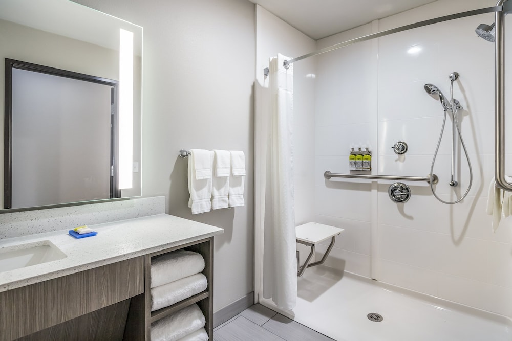 Holiday Inn Express & Suites Tulsa East Catoosa by IHG - photo 26