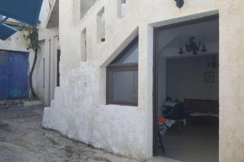 Traditional Melabes Inn in Agios Vasileios, Greece